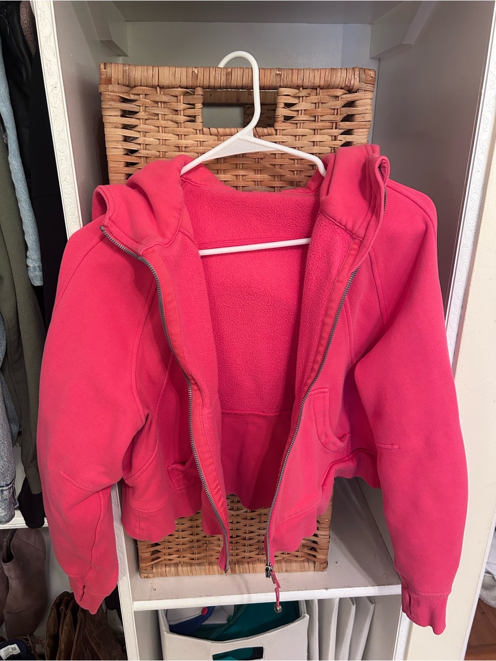 Women's Bright Pink Hooded Zip-Up LuLu Lemon cropped Zip Up Sweatshirt